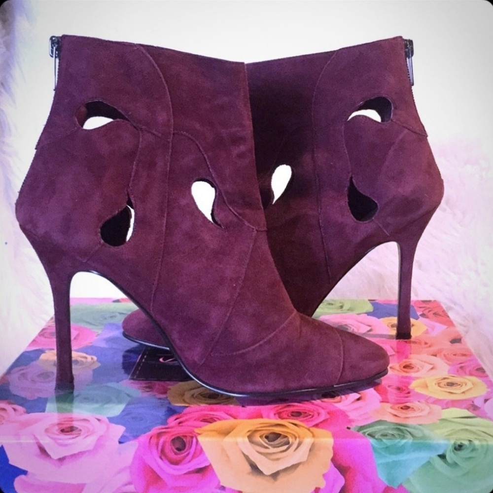 Burgundy Suede Booties by Colin Stuart size 7